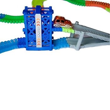 Set Circuit MAGIC ROAD cu Mașină Fosforescentă și Lift, 136 Piese