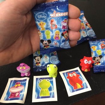 Figurine Disney Wikkeez + Autocolant &icirc;n Blindbag (300 buc.)