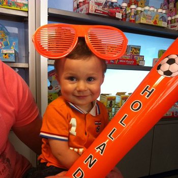 MEGA OCHELARI SHUTTER SHADES PORTOCALII (8 buc.)