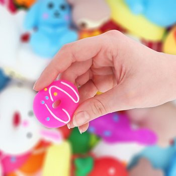 Mix figurine Squishy &icirc;n găleată (100 bucăți)