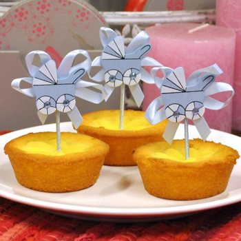 Scobitori Cupcake pentru Botez - Cărucior Albastru (12 buc.)