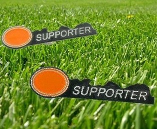 Insignă Suporter Fotbal Portocalie (12 buc)