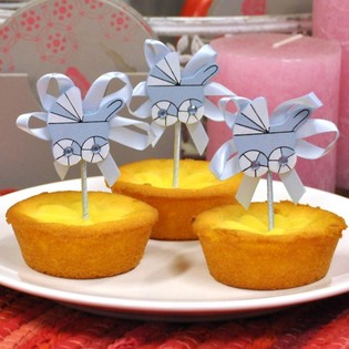 Scobitori Cupcake pentru Botez - Cărucior Albastru (12 buc.)