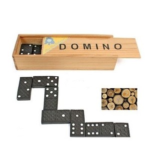 JOC DE DOMINO &Icirc;N CUTIE DE LEMN (12 buc.)